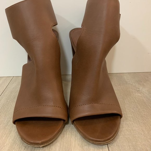 VINCE Addie Open Toe Bootie - Picture 3 of 8